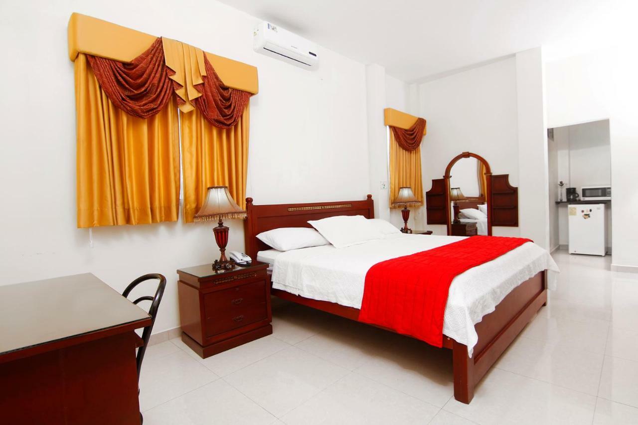 Hotel Versailles Internacional Guayaquil Eksteriør bilde