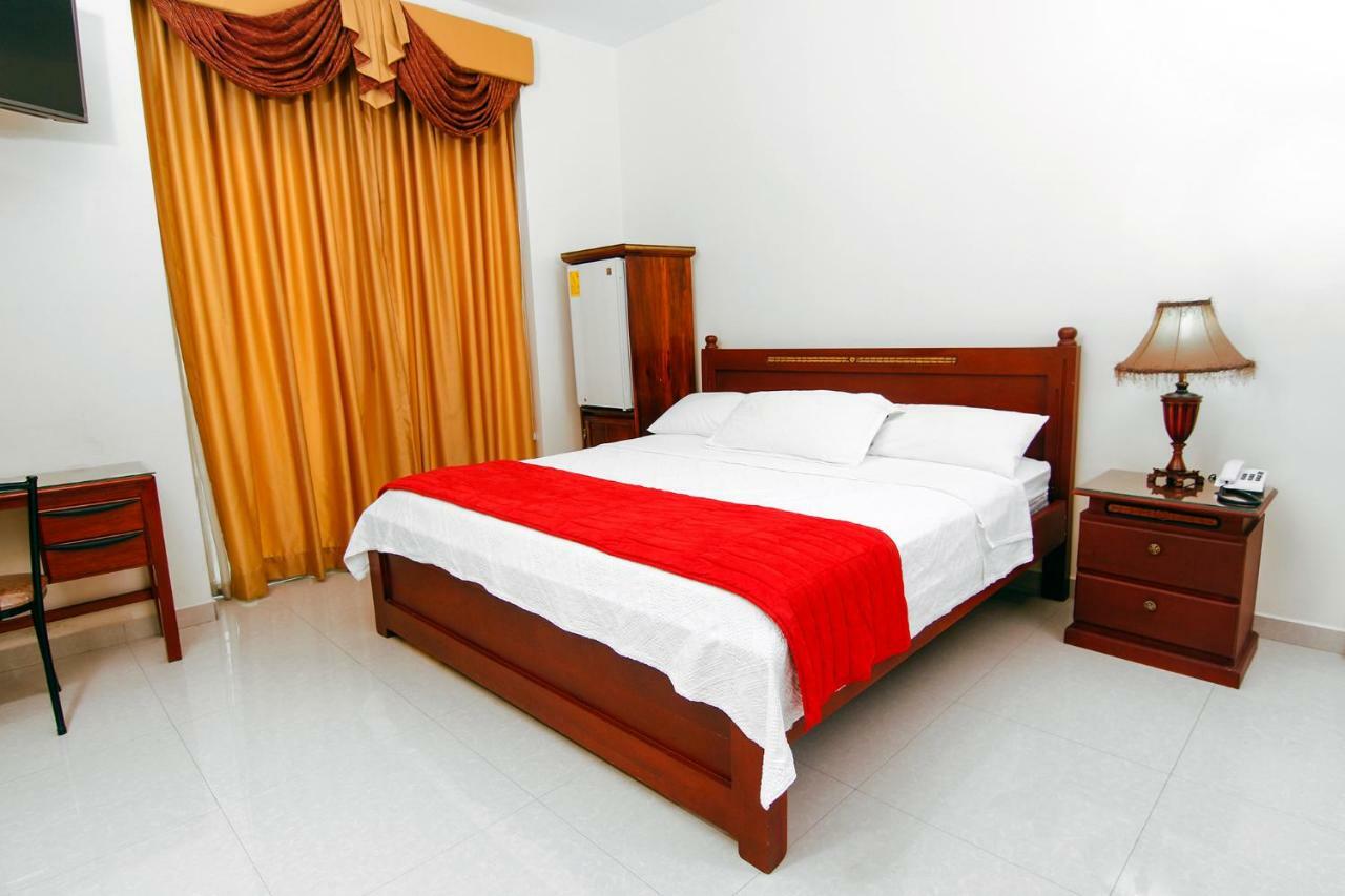 Hotel Versailles Internacional Guayaquil Eksteriør bilde