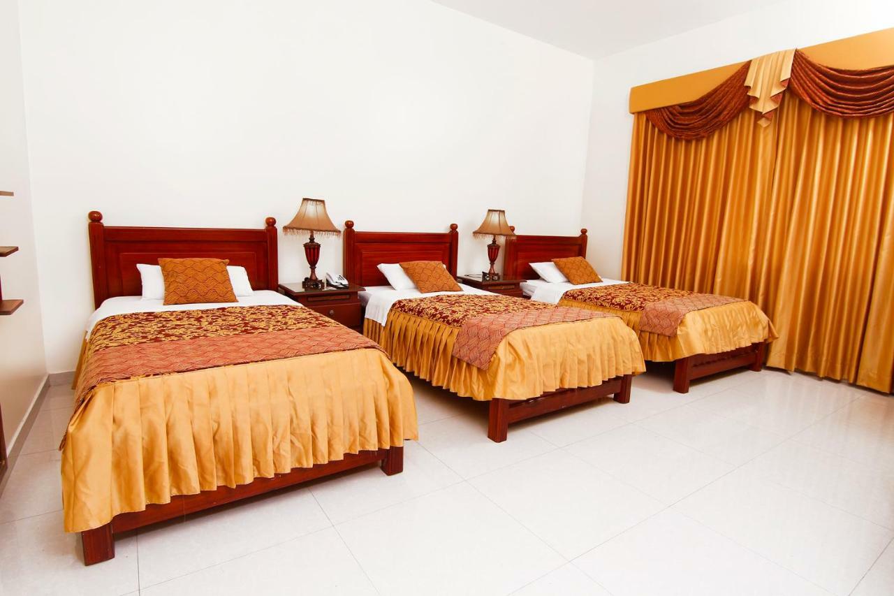 Hotel Versailles Internacional Guayaquil Eksteriør bilde